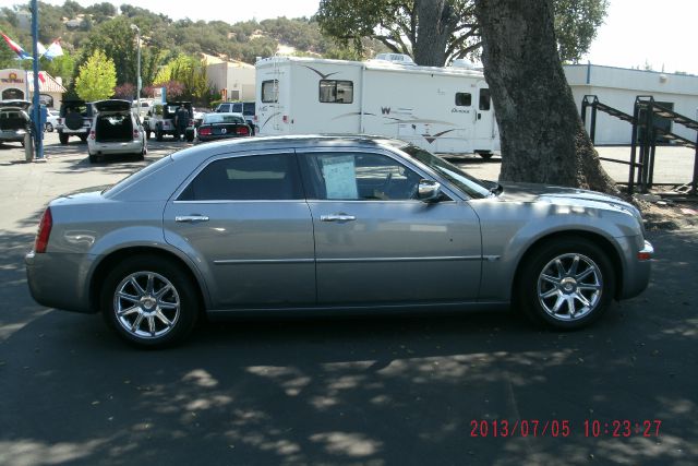 Chrysler 300C Regular Cab Sedan