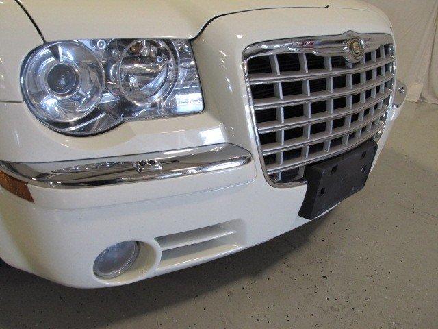 Chrysler 300C 2006 photo 2