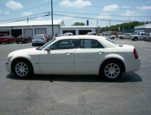 Chrysler 300C 2007 photo 2