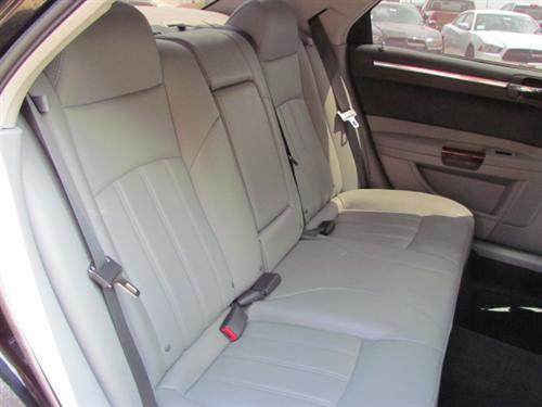 Chrysler 300C 2007 photo 2