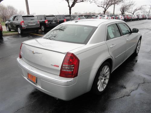 Chrysler 300C 2007 photo 2