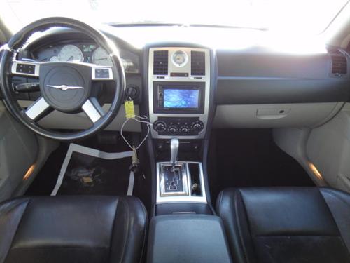 Chrysler 300C 2007 photo 2
