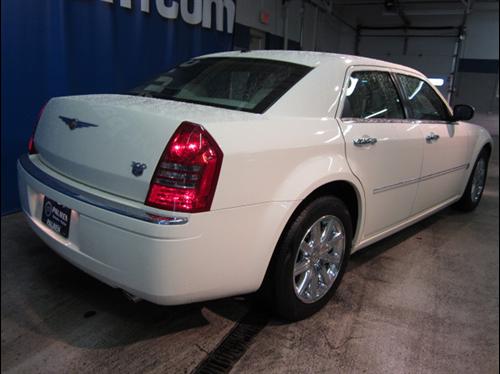 Chrysler 300C 2007 photo 3
