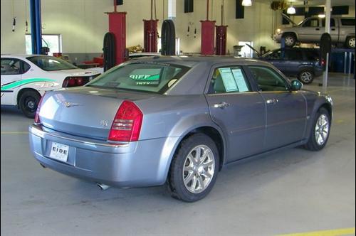 Chrysler 300C 2007 photo 2