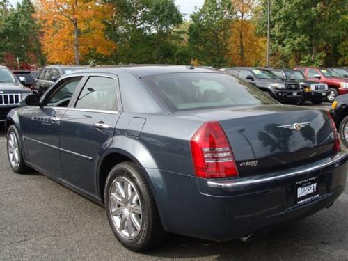 Chrysler 300C 2007 photo 2
