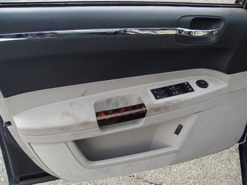 Chrysler 300C 2007 photo 3