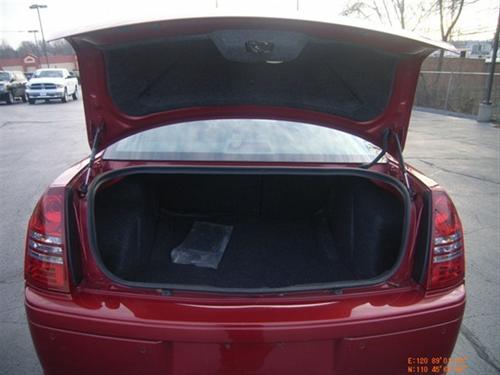 Chrysler 300C 2007 photo 2
