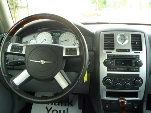 Chrysler 300C 2007 photo 2
