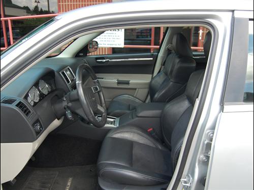 Chrysler 300C 2007 photo 2