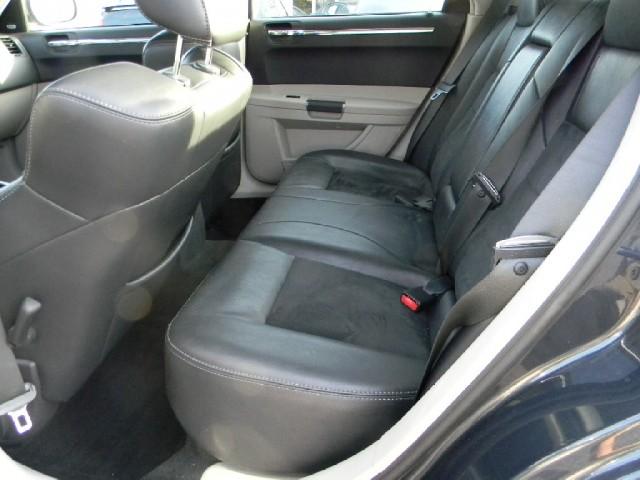 Chrysler 300C 2007 photo 2