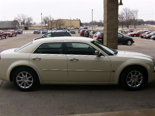 Chrysler 300C 2007 photo 3