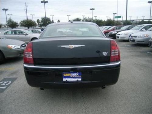 Chrysler 300C 2007 photo 2