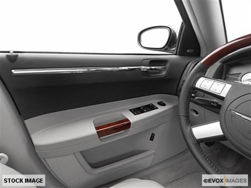 Chrysler 300C 2007 photo 2