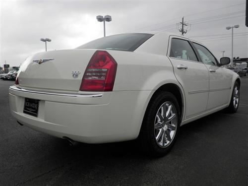 Chrysler 300C Base Other