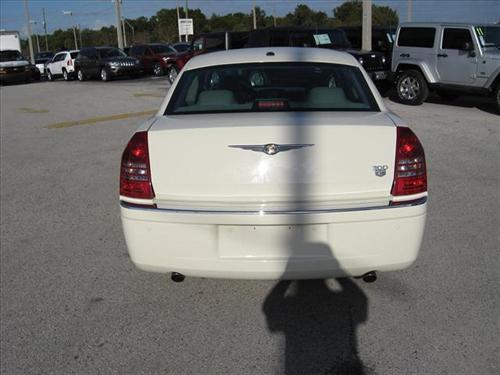 Chrysler 300C 2007 photo 2