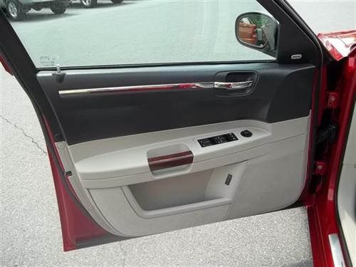 Chrysler 300C 2007 photo 1