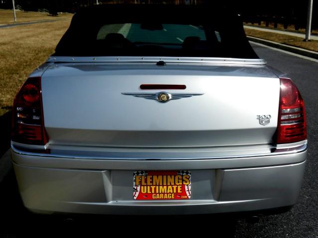 Chrysler 300C 2007 photo 27