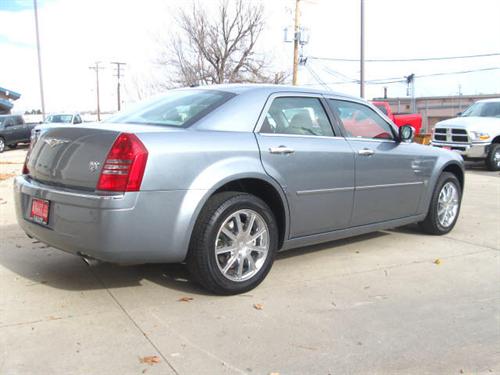 Chrysler 300C 2007 photo 2