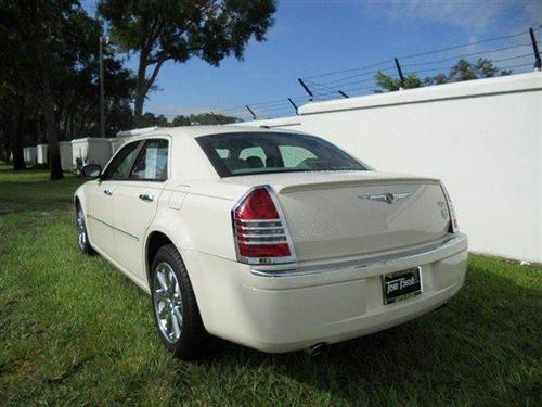 Chrysler 300C 2007 photo 2