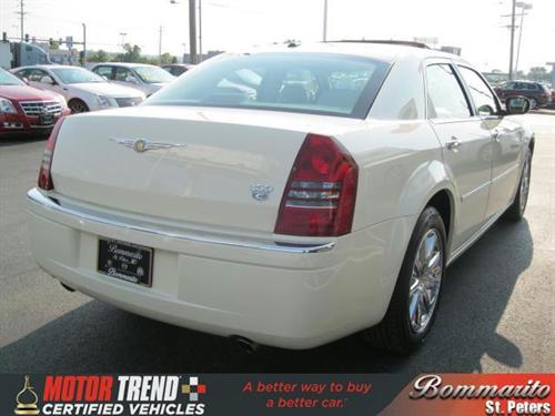 Chrysler 300C 2007 photo 2