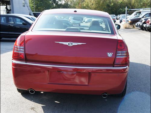Chrysler 300C 2007 photo 2