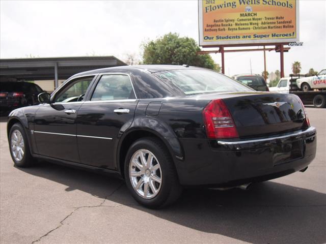 Chrysler 300C Regular Cab Sedan