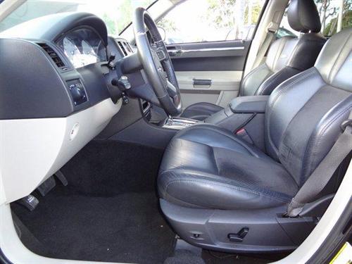 Chrysler 300C 2007 photo 2