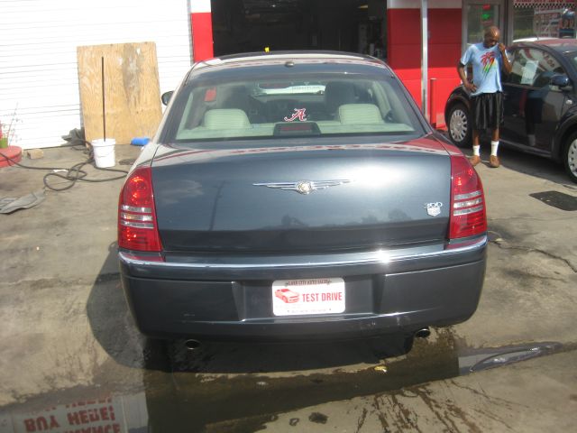 Chrysler 300C Regular Cab Sedan