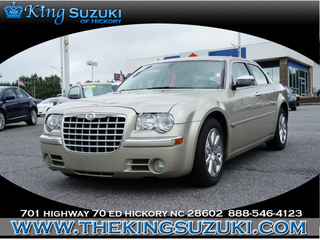 Chrysler 300C Base Unspecified