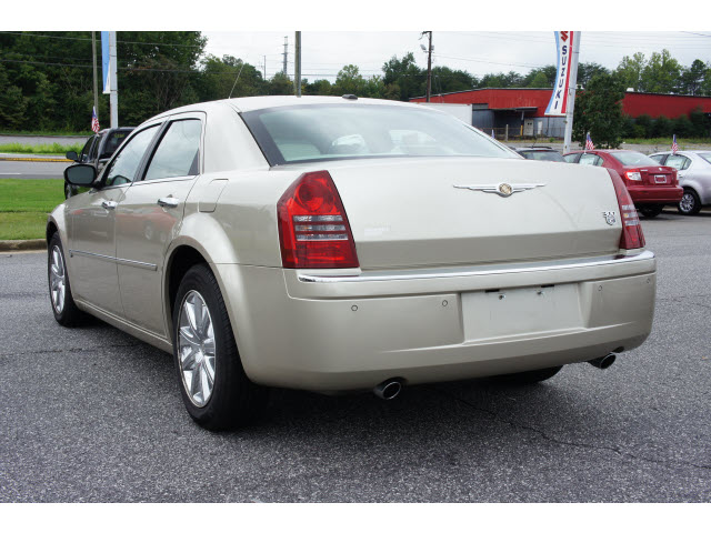 Chrysler 300C 2007 photo 2