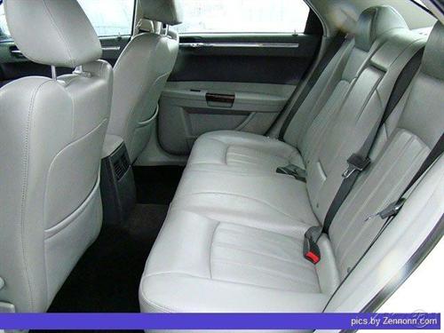 Chrysler 300C 2007 photo 4