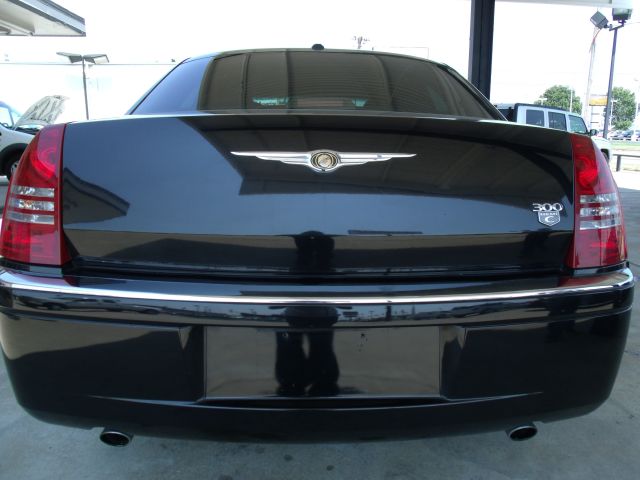 Chrysler 300C 2007 photo 2