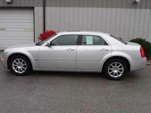 Chrysler 300C 2007 photo 2