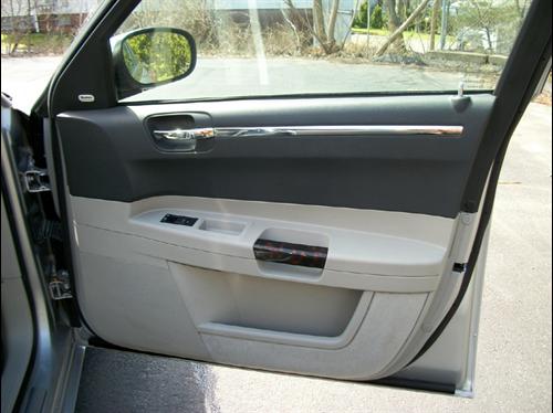 Chrysler 300C 2007 photo 3