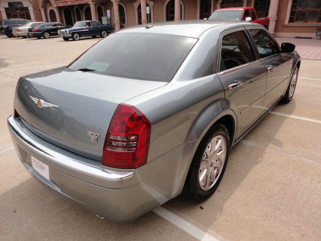Chrysler 300C 2007 photo 2