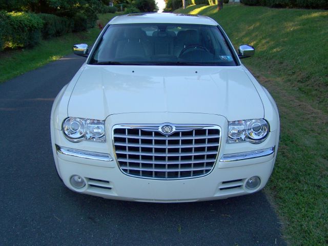 Chrysler 300C 2007 photo 2
