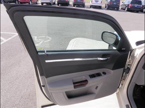 Chrysler 300C 2007 photo 5