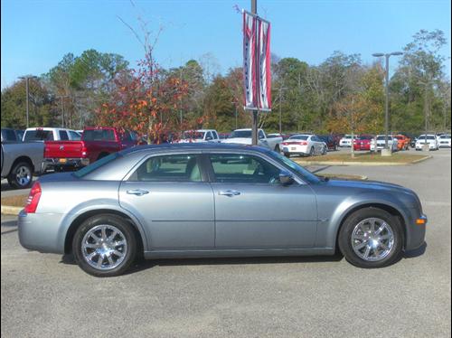 Chrysler 300C 2007 photo 2