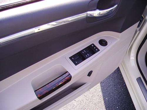 Chrysler 300C 2007 photo 3