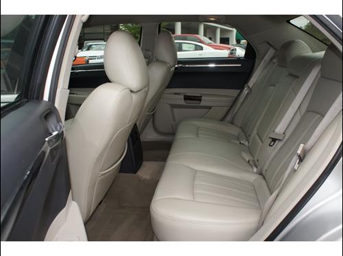 Chrysler 300C 2007 photo 3