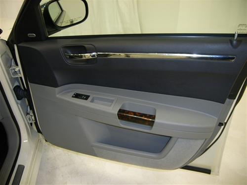 Chrysler 300C 2007 photo 4