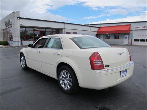 Chrysler 300C 2007 photo 2