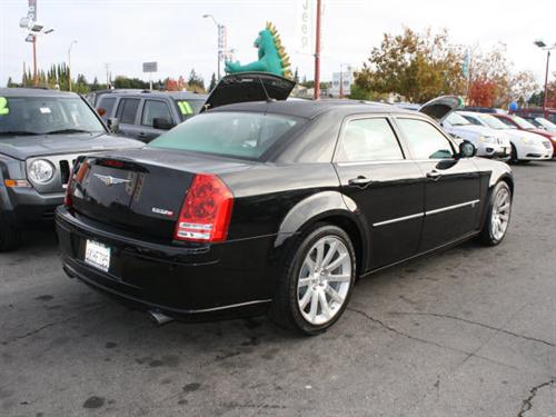 Chrysler 300C 2008 photo 2