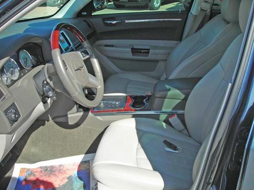 Chrysler 300C 2008 photo 2