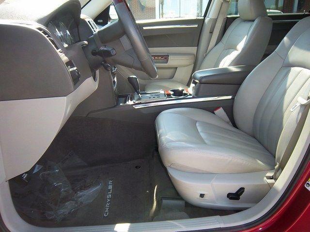 Chrysler 300C 2008 photo 2