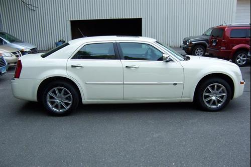 Chrysler 300C 2008 photo 1