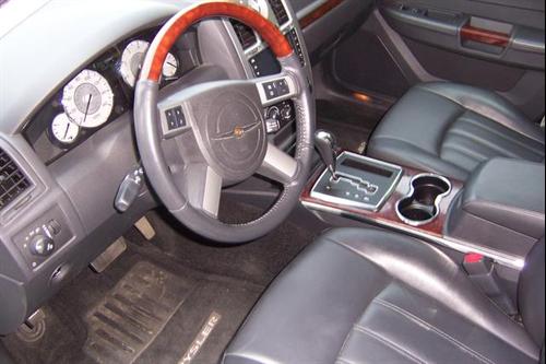 Chrysler 300C 2008 photo 3