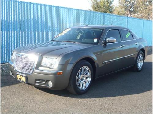 Chrysler 300C 2008 photo 2