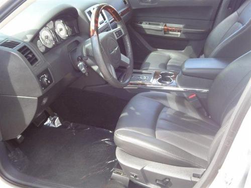 Chrysler 300C 2008 photo 2