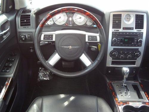Chrysler 300C 2008 photo 4
